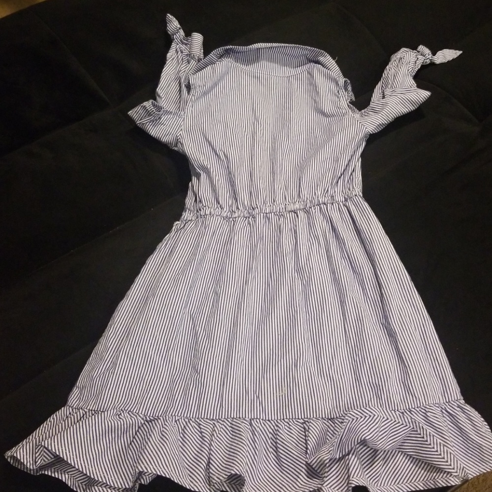 Dress - Picture 3 of 4